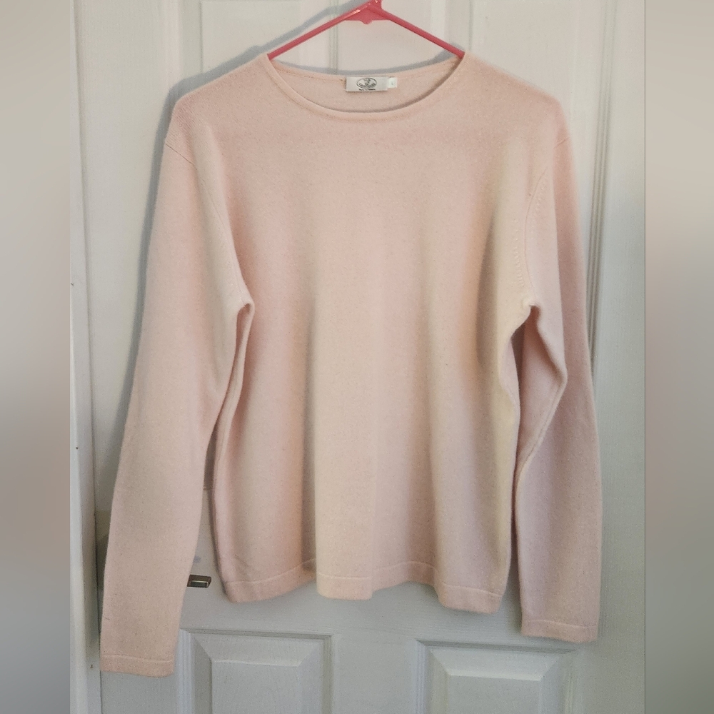 100% Cashmere Blush Crew Neck Sweater